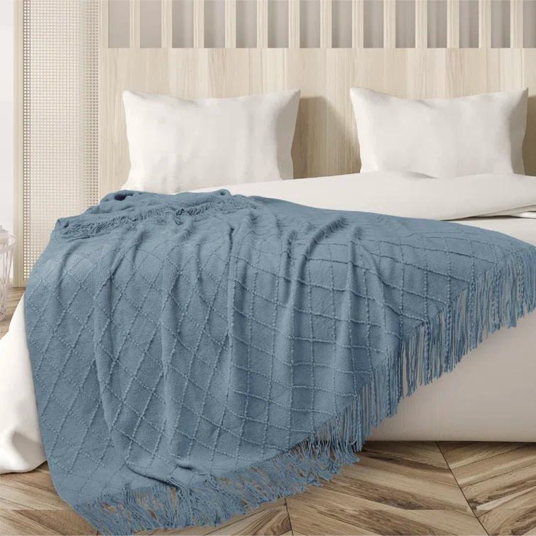 Pavilia Throw Blanket