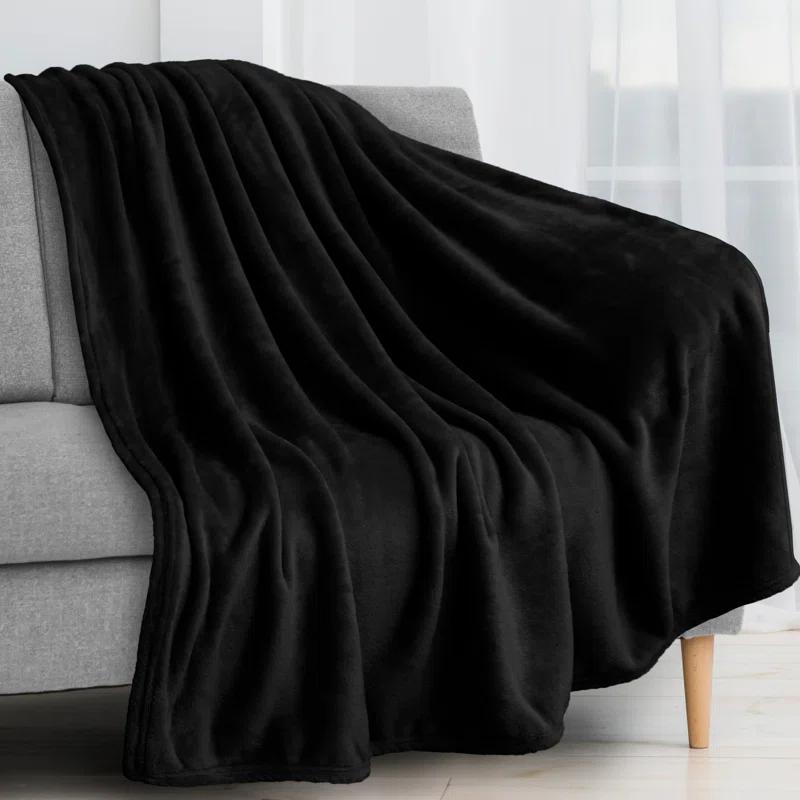 Pavilia Hand Woven Throw Blanket