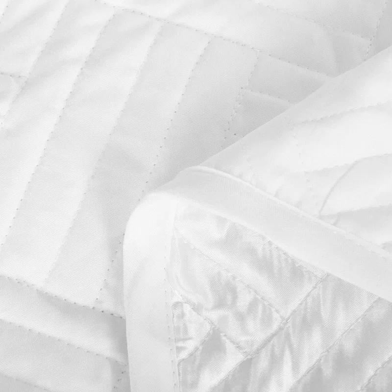 NTBAY 3 Pieces Quilt Set, Silk Satin Geometric Pattern Quilted Coverlet Set (1 Quilt, 2 Pillow Shams) - NTBAY