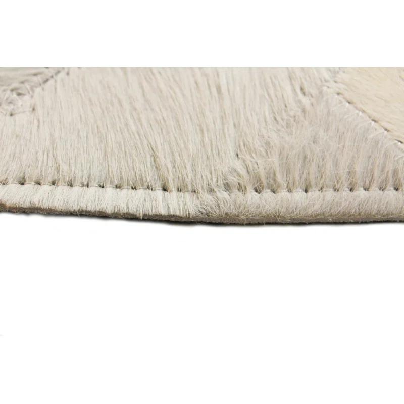 Darya Home Cowhide Chevron Indoor Rug