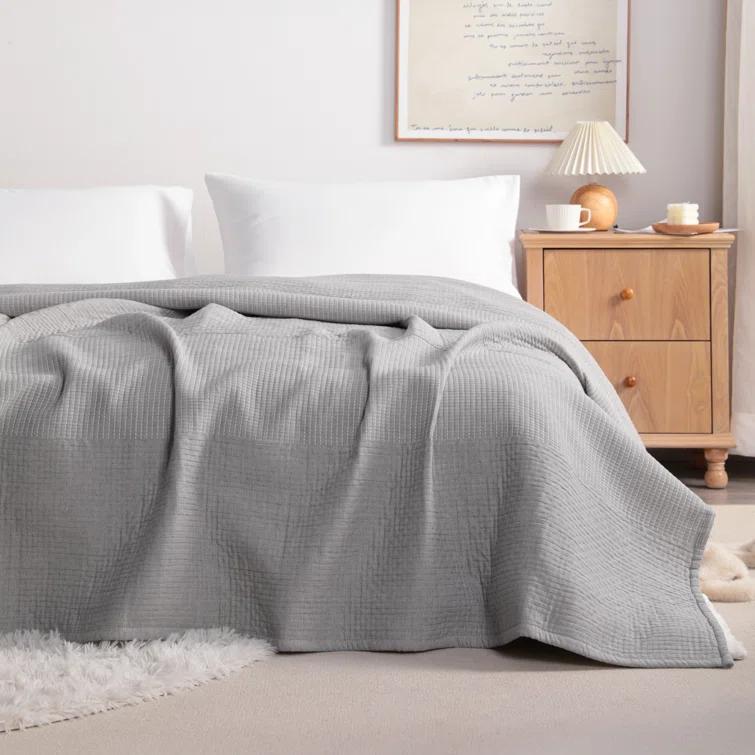 NTBAY 3 Layers Cotton Bed Blanket, Soft Breathable Quilt for Adults, Dot - NTBAY