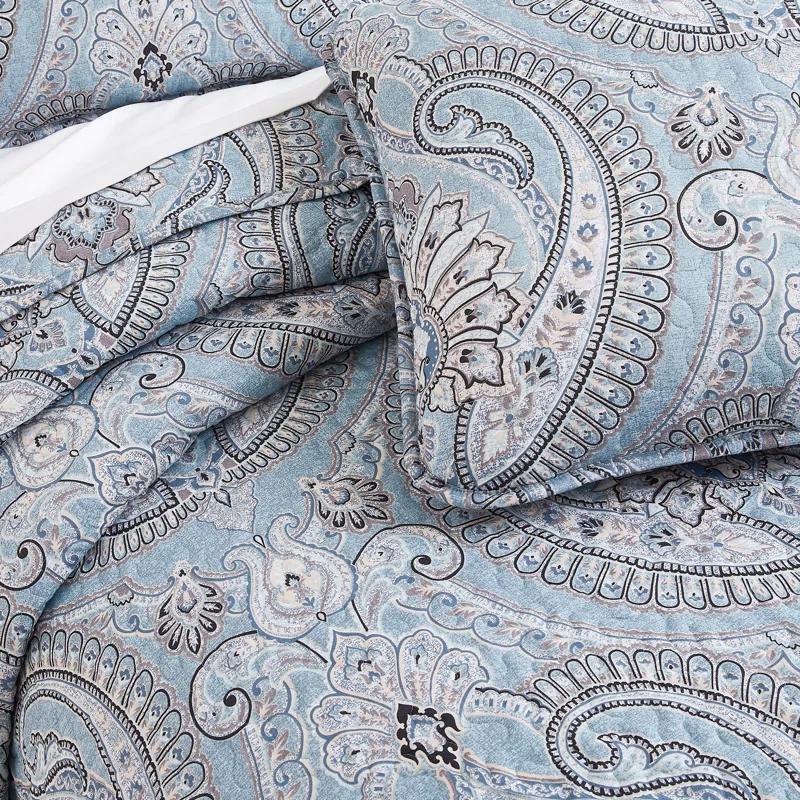 SouthShore Fine Linens Pure Melody Oversized Light-weight Paisley Quilt Set with matching shams