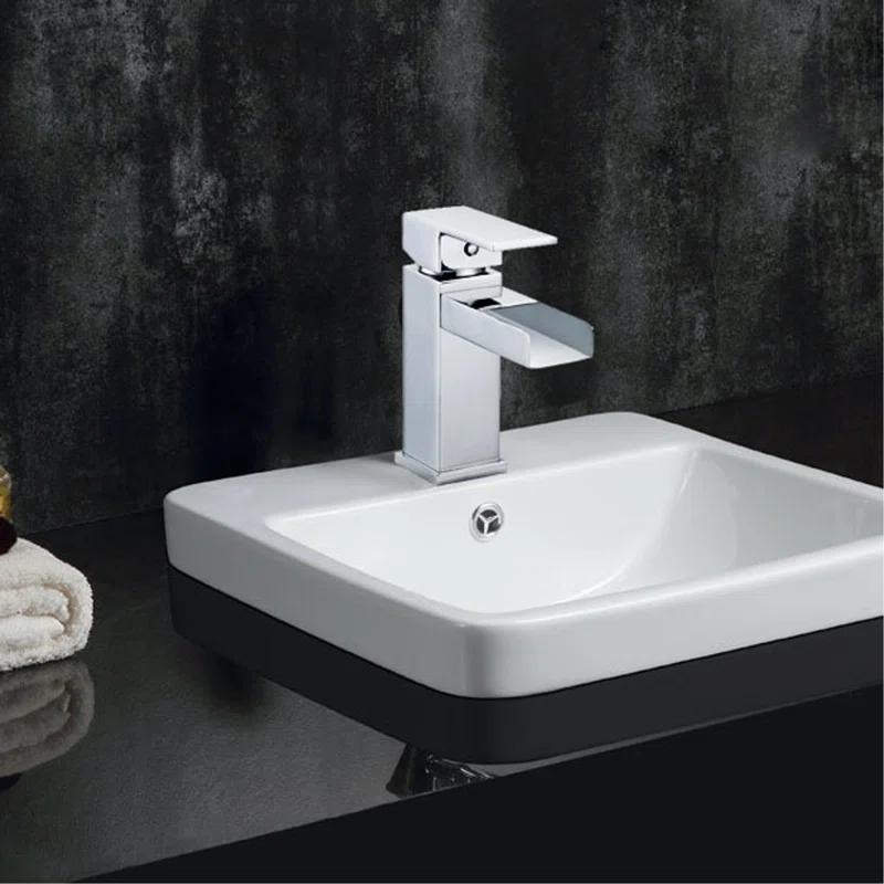 Calm Single-Hole Bathroom Faucet