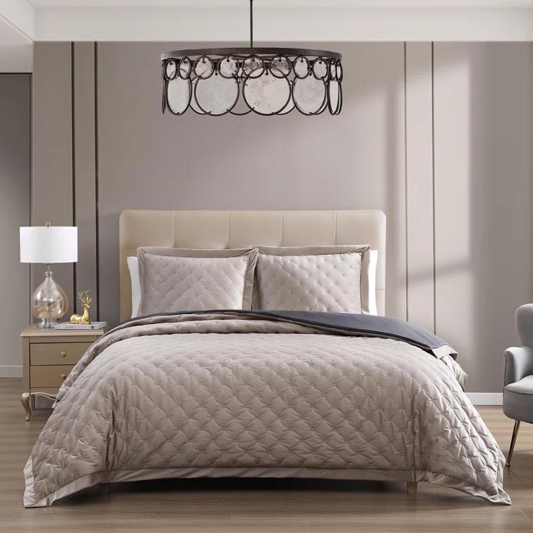 BeBeJan Bebejan 3 Piece Velvet Comforter Set