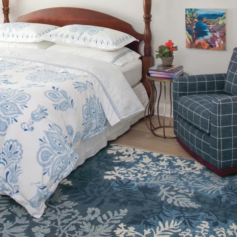 CompanyC Florals Garden Damask Hand-Tufted Wool Floral Blue/White Area Rug