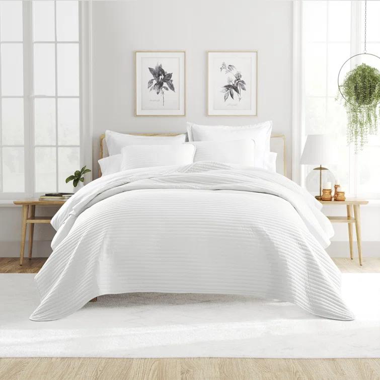 Becky Cameron Becky Cameron Lightweight All Season Stripe Stitch Quilt Set with Shams
