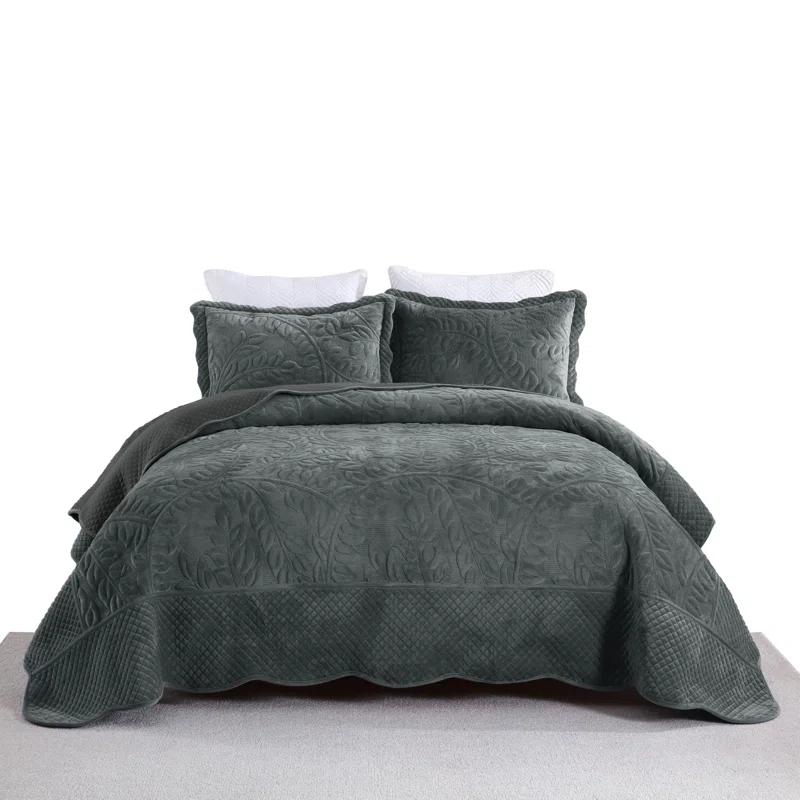 MarCielo Marcielo Oversized Embroidered Velvet Quilt Set With 2 Pillow Shams