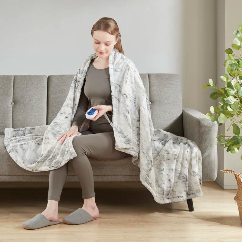 Beautyrest Zuri Oversized Heated Faux Fur Throw