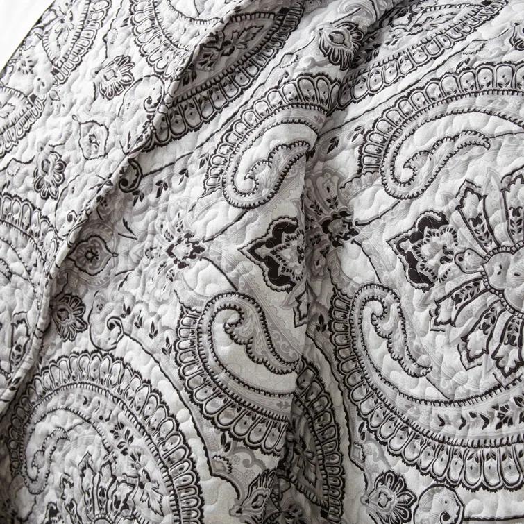 SouthShore Fine Linens Pure Melody Oversized Light-weight Paisley Quilt Set with matching shams