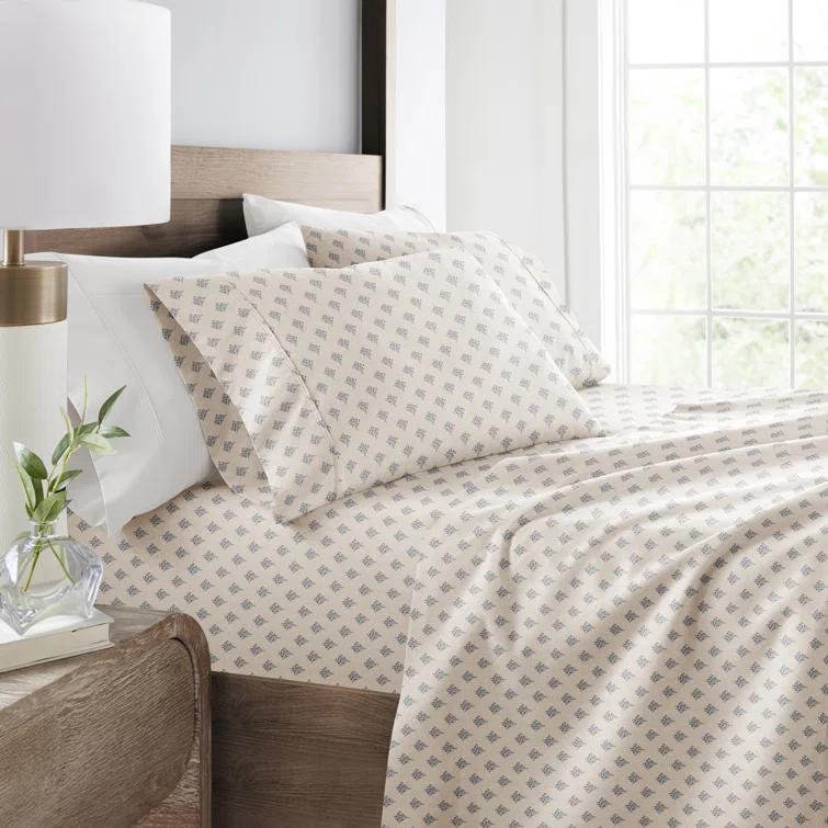 IEnjoy Home 4 Piece Delicate Details Pattern Sheet Set