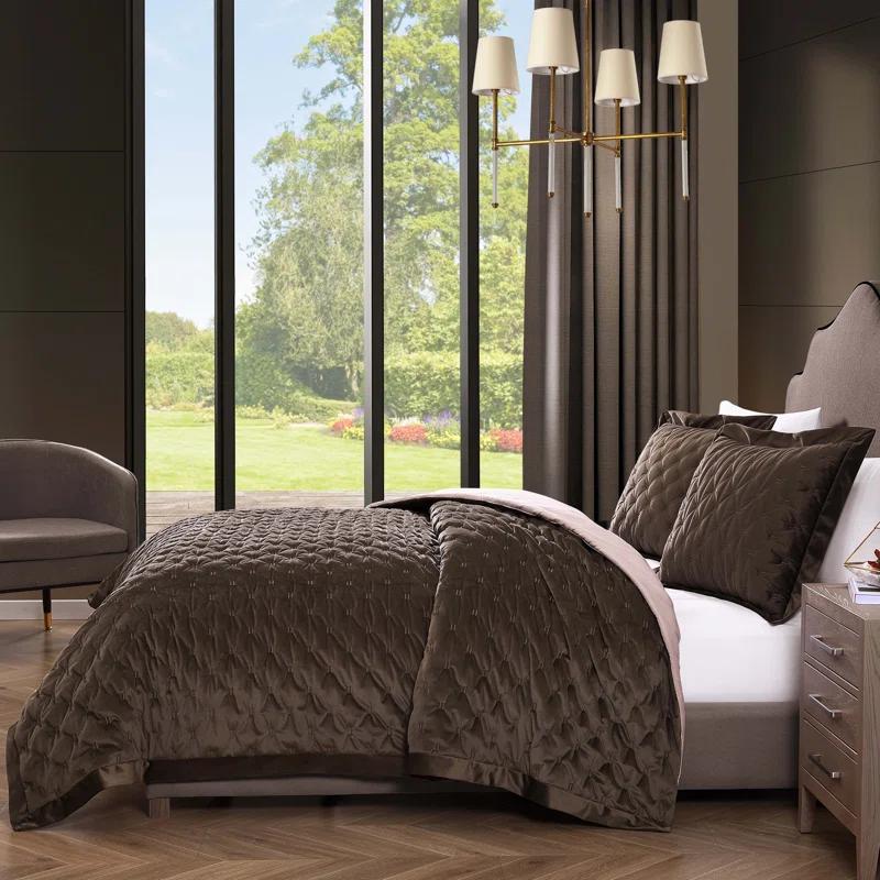 BeBeJan Bebejan 3 Piece Velvet Comforter Set