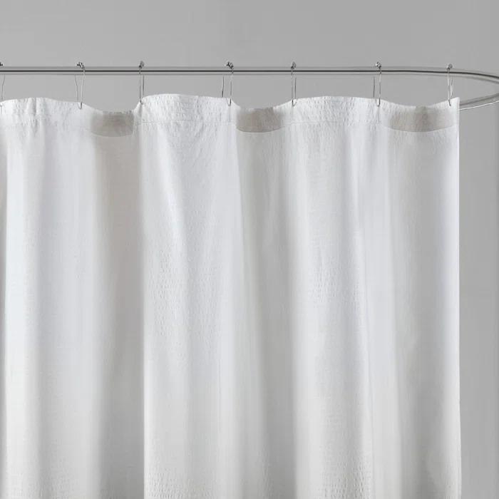 Madison Park Ara Ombre Printed Seersucker Single Shower Curtain