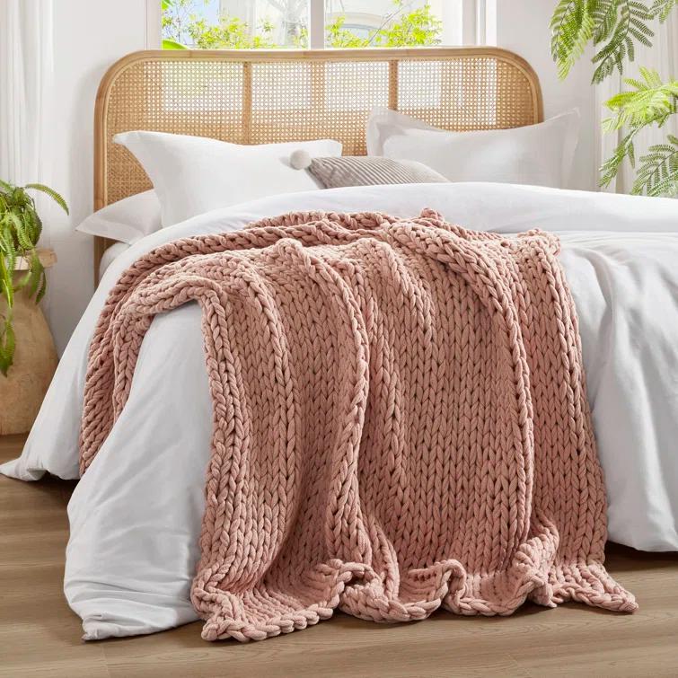 Kelly Clarkson Home Madison Hand Made Chunky Double Knit Throw Blanket