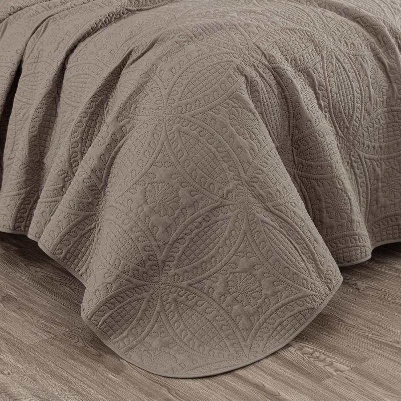 Austin Standard Geometric Shapes Coverlet Set