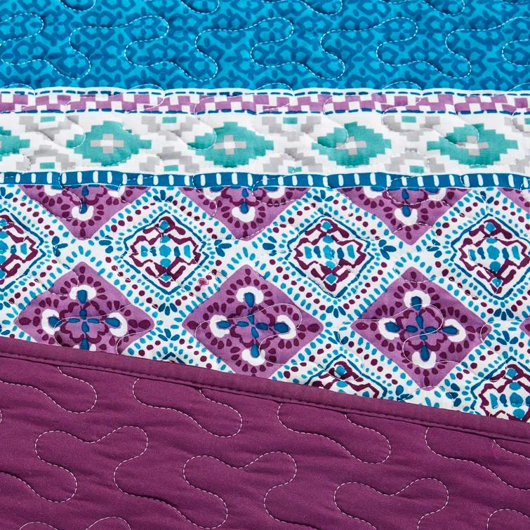 Intelligent Design Joni 6 Piece Boho Reversible Daybed Set