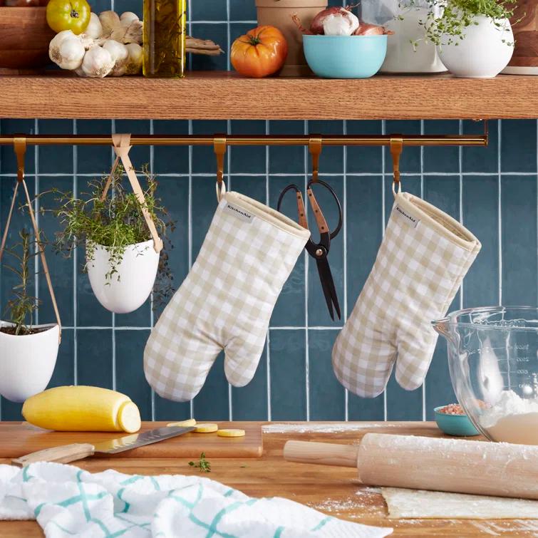 KitchenAid® KitchenAid Gingham Oven Mitt 2-Pack Set, 7" x 13" (Set of 2)