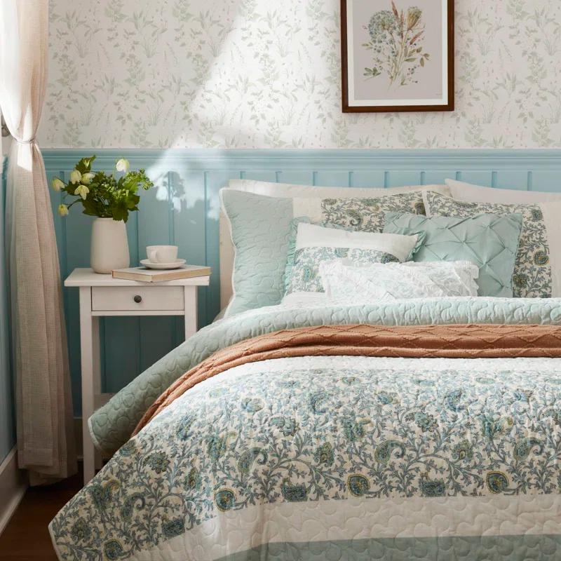 Madison Park Dawn 6 Piece Cotton Percale Quilt Set with Throw Pillows
