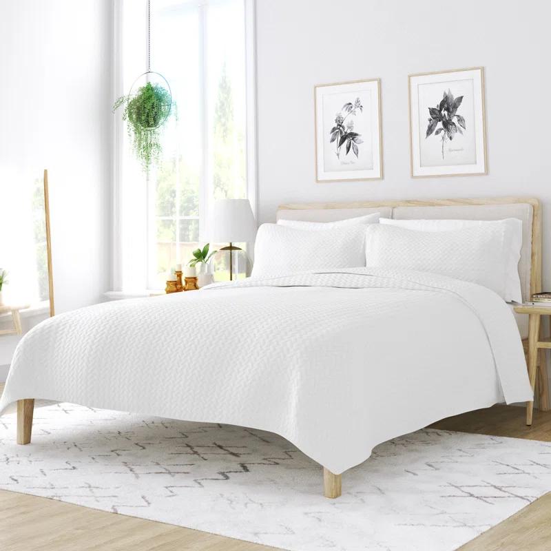 Antora Microfiber Modern & Contemporary Coverlet / Bedspread Quilt Set