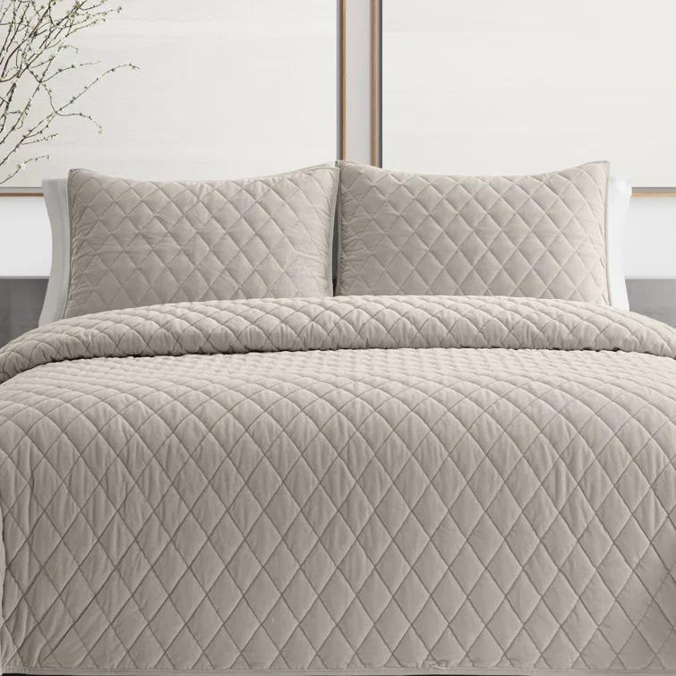 Vera Wang Waffle Stripe Vera Wang Diamond Velvet Quilt Set