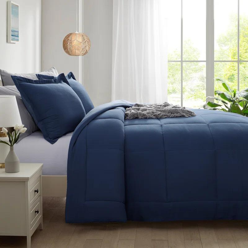 Aisbo Prewashed Microfiber Reversible Comforter Set