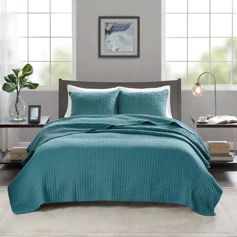 Madison Park Barwick Reversible Solid 3 Piece Quilt Set
