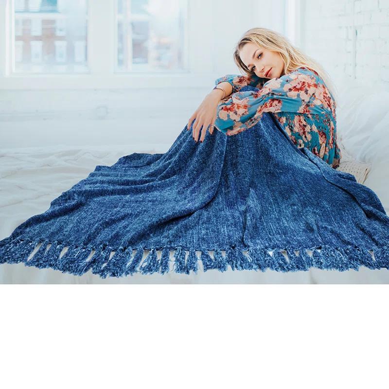 Pavilia Throw Blanket