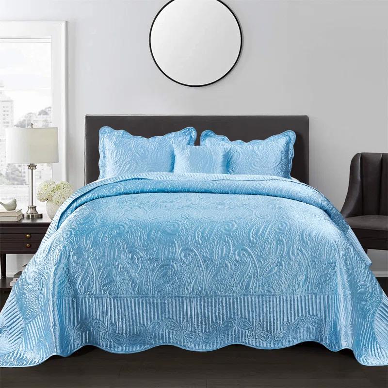 Serenta Oversized Microfiber Modern & Contemporary 4 Piece Quilt Set