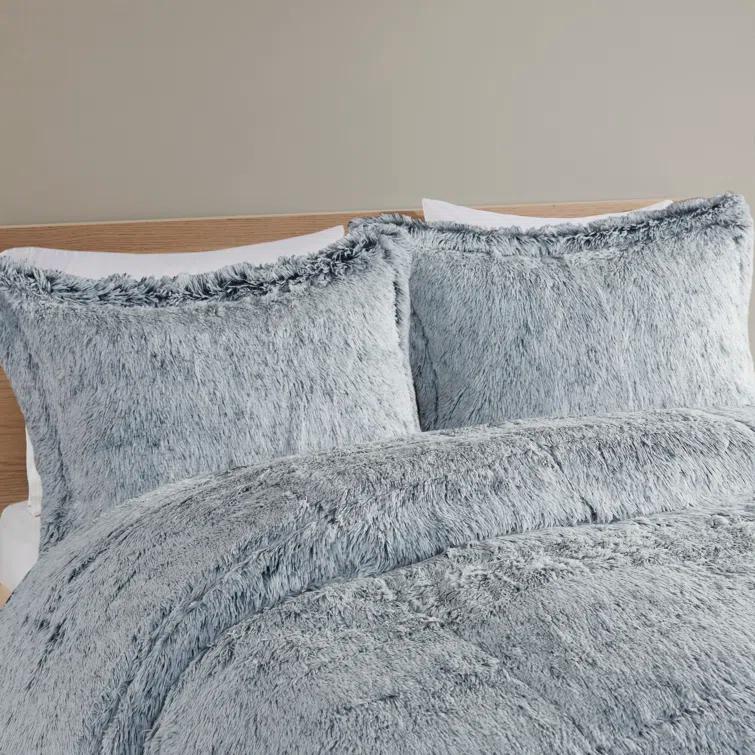 Intelligent Design Malea Shaggy Faux Fur Comforter Mini Set