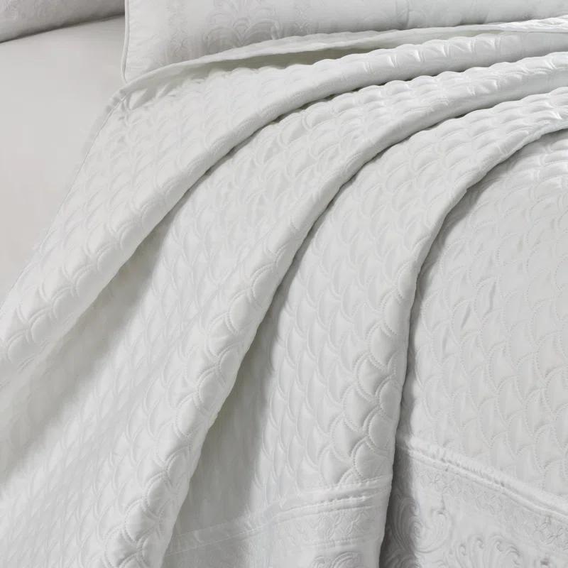 Five Queens Court Lincoln Coverlet & Reviews | Wayfair