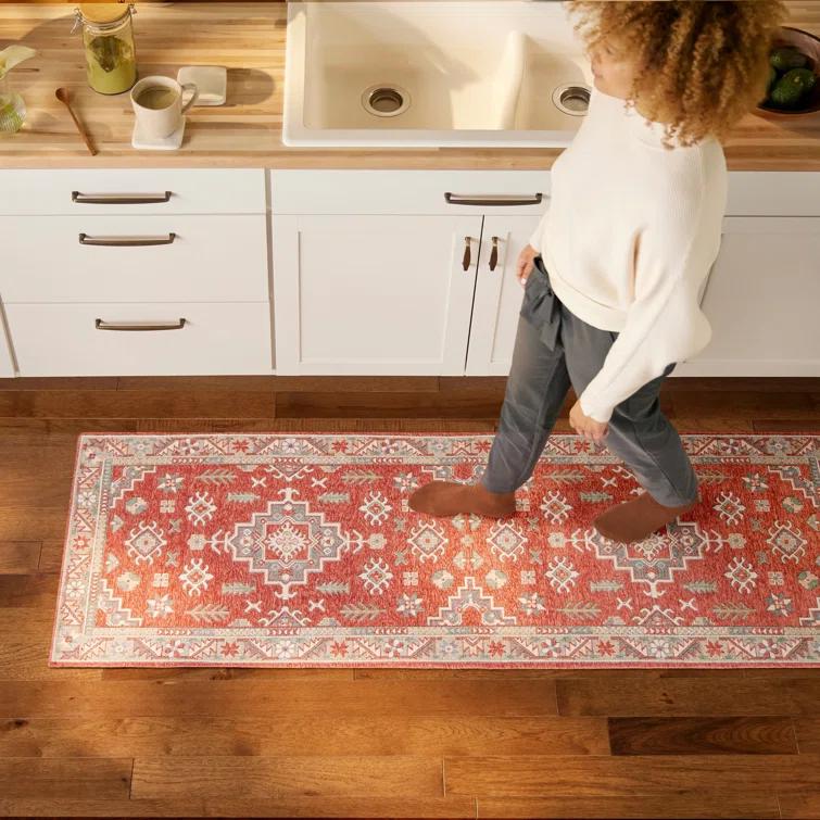 Town & Country Living TOWN & COUNTRY LUXE Livie Forever Vintage Everwash Washable Multi-Use, Non-Slip Kitchen Runner