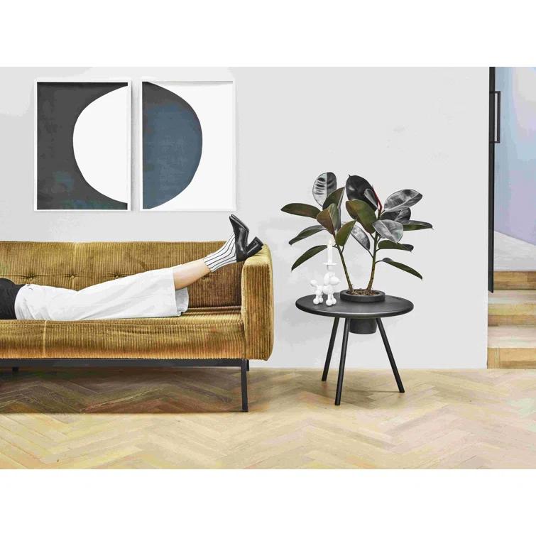 Bakkes 3 Leg End Table