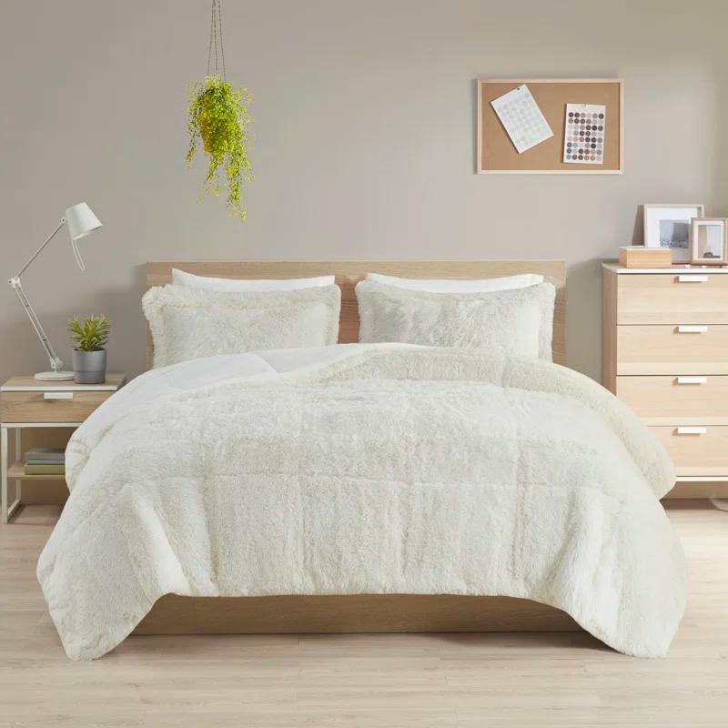 Intelligent Design Malea Shaggy Faux Fur Comforter Mini Set