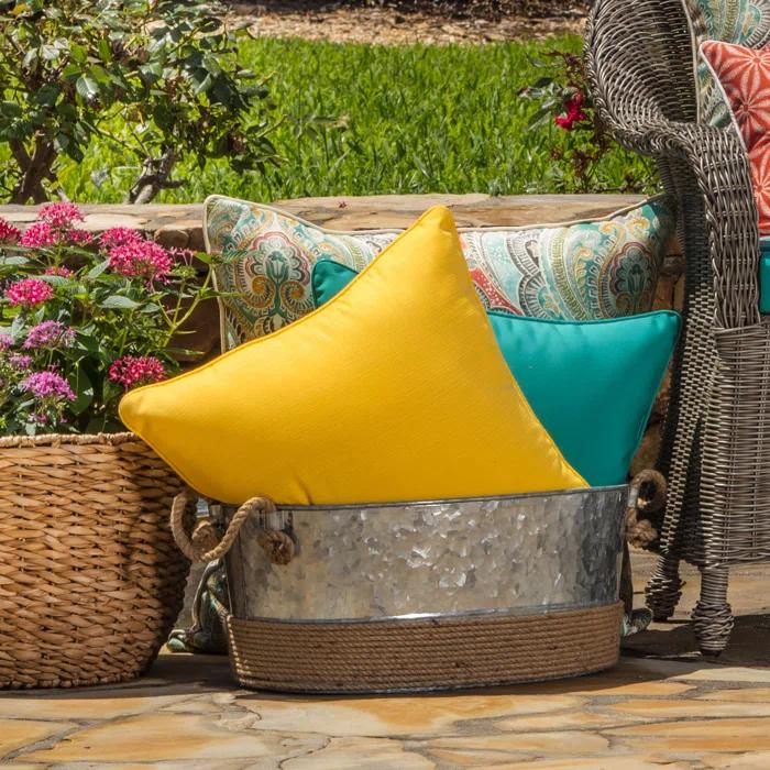 Pillow Perfect Floral Indoor/Outdoor Reversible Throw Pillow (Set of 2)