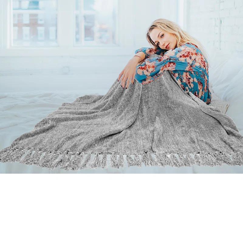 Pavilia Throw Blanket