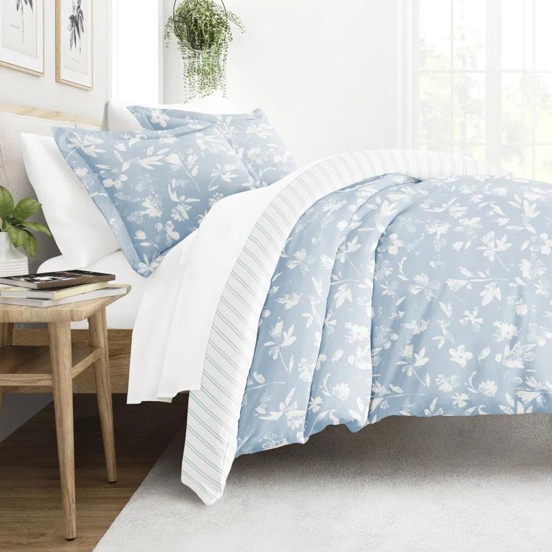 IEnjoy Home 8-Piece Reversible Bedding Bundle - Patterned Duvet Cover, Comforter Insert and Solid Sheet Set