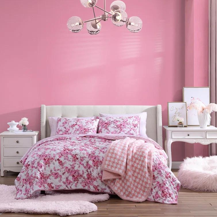 Betsey Johnson Betsey Johnson Floral Vineyard Reversible Quilt Set