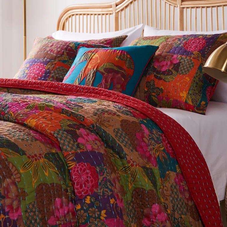 Greenland Home Fashions Jewel Boho Patchwork Print Quilt Set with Throw Pillows