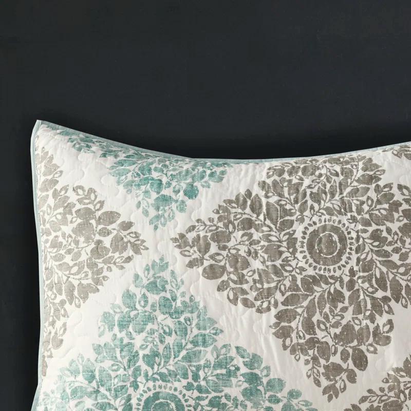 Madison Park 6 Piece Printed Quilt Set with Throw Pillows