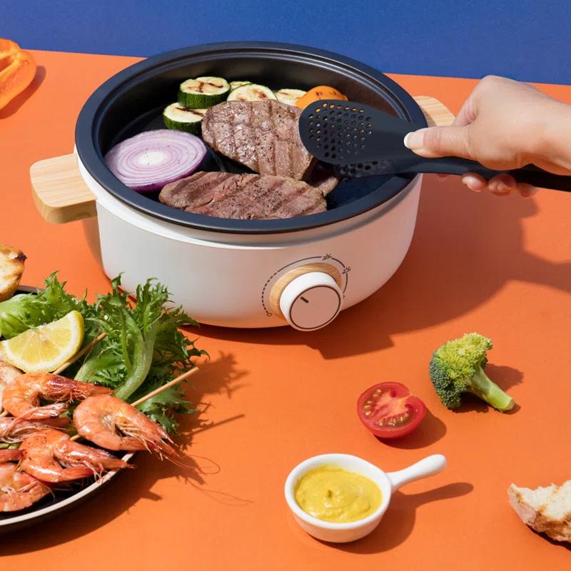 AROMA ® 2.5-Qt. Multi-Grill Hot Pot