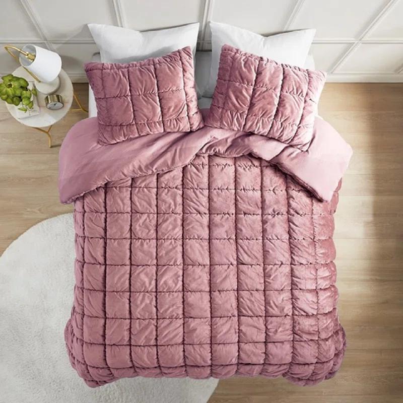 Intelligent Design Velvet Dream Puff Velvet Comforter Set