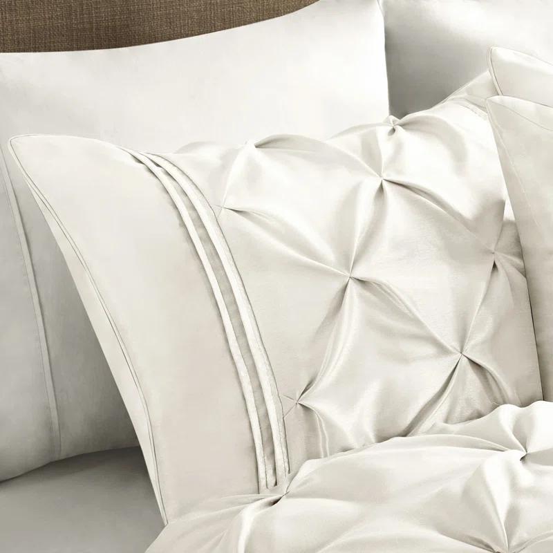 Madison Park Laurel 7 Piece Tufted Comforter Set