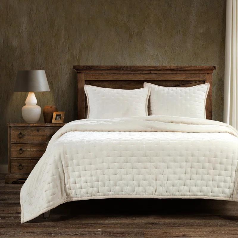 Stella Faux Silk Velvet Classic Chic Modern Rustic Romantic Western Quilt Set