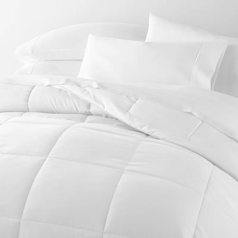 Becky Cameron Becky Cameron Lightweight All Season Down Alternative Comforter
