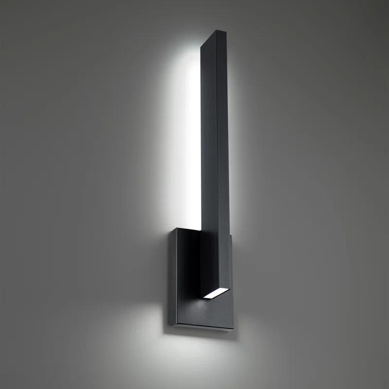 Mako LED Wall Light