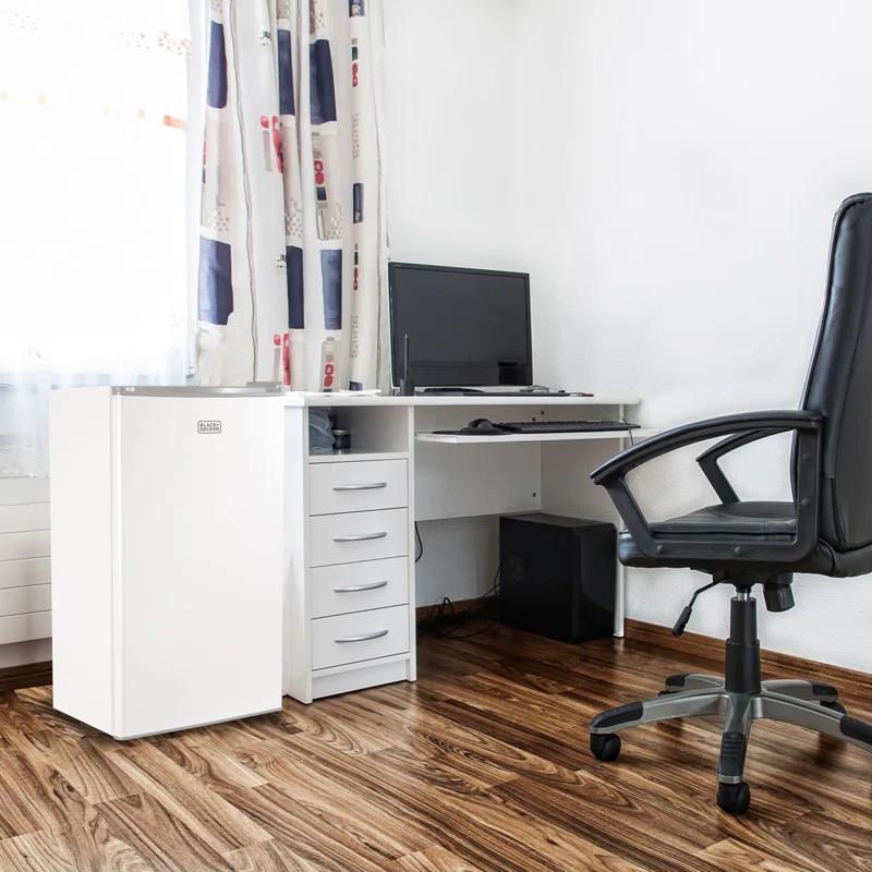 BLACK+DECKER 3.2 cu. ft. Freestanding Mini Fridge with Freezer