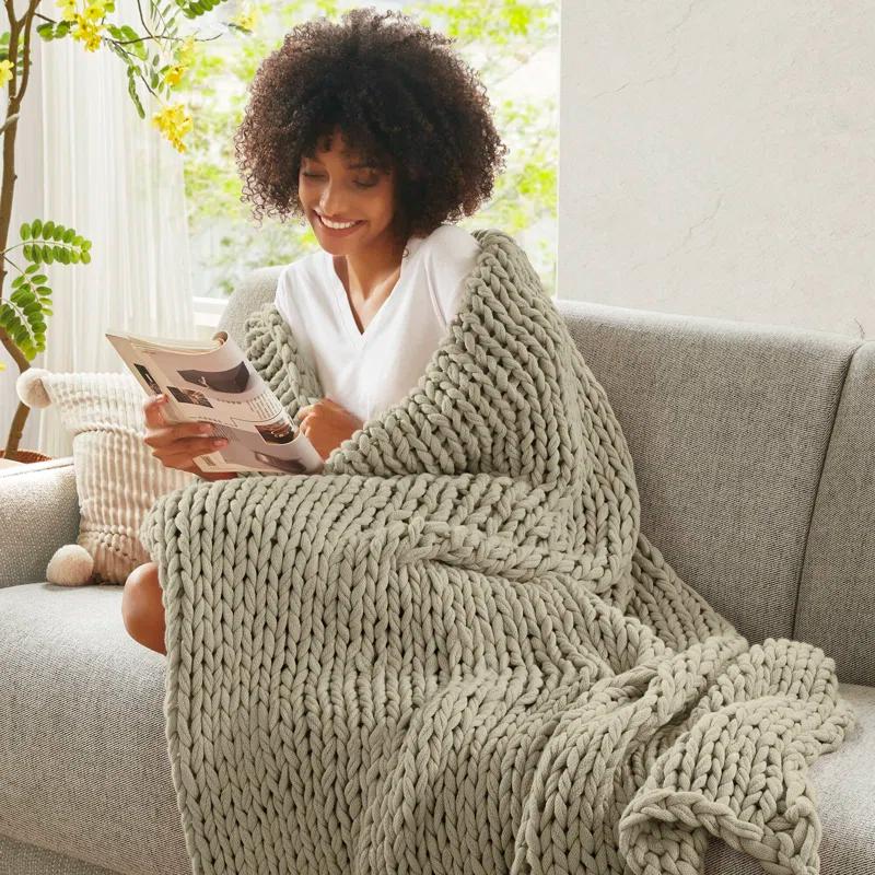 Kelly Clarkson Home Madison Hand Made Chunky Double Knit Throw Blanket