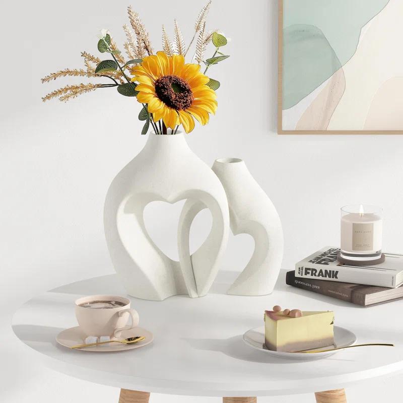 White Vases For Decor, Heart Shaped Ceramic Vase Set Of 2, Nordic Heart Shaped Vases, Minimalist Decorative Vase For Table Centerpiece Wedding Dining Living Room Office House Decoration