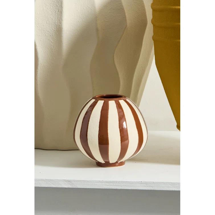 Unbound Vase 6.25"x 6"