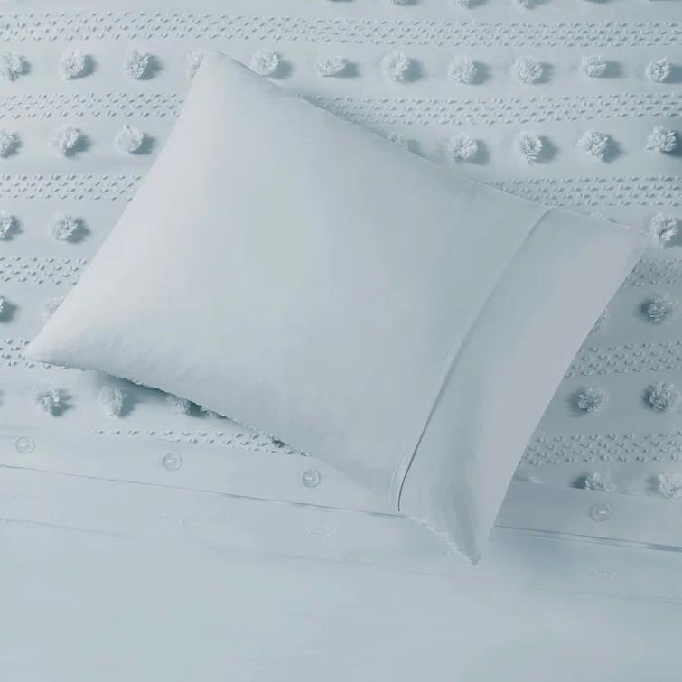 Intelligent Design Lucy Clip Jacquard Duvet Cover Set