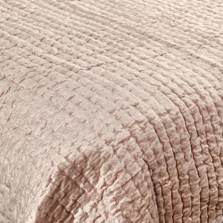 Classic Home Dimitry 100% Rayon Velvet Bliss Pink Queen Quilt by Kosas Home